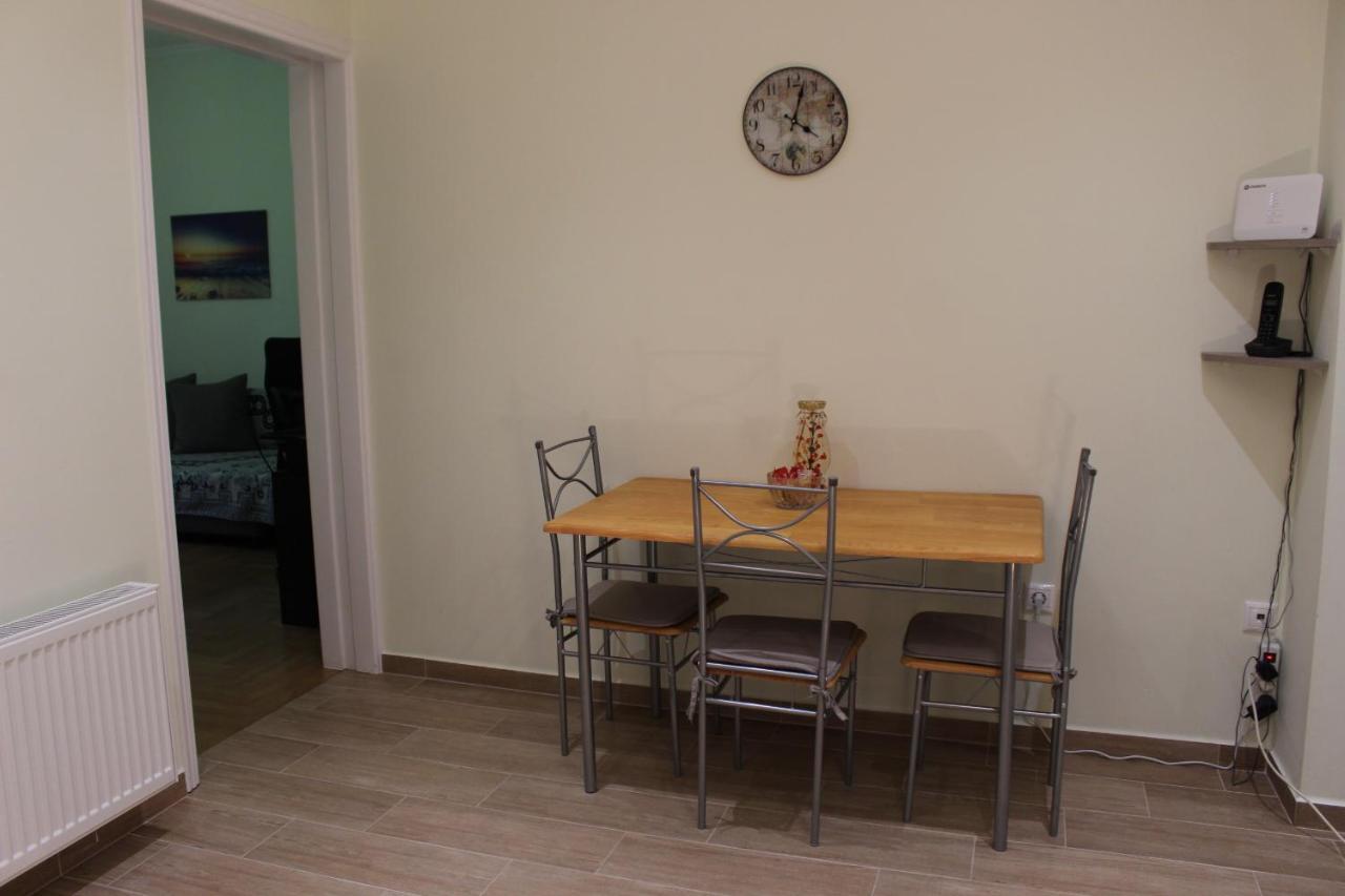 Comfortable Apartment In The Center Of Атина Екстериор снимка