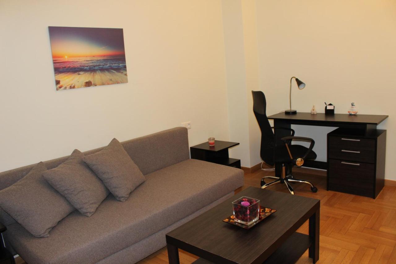 Comfortable Apartment In The Center Of Атина Екстериор снимка
